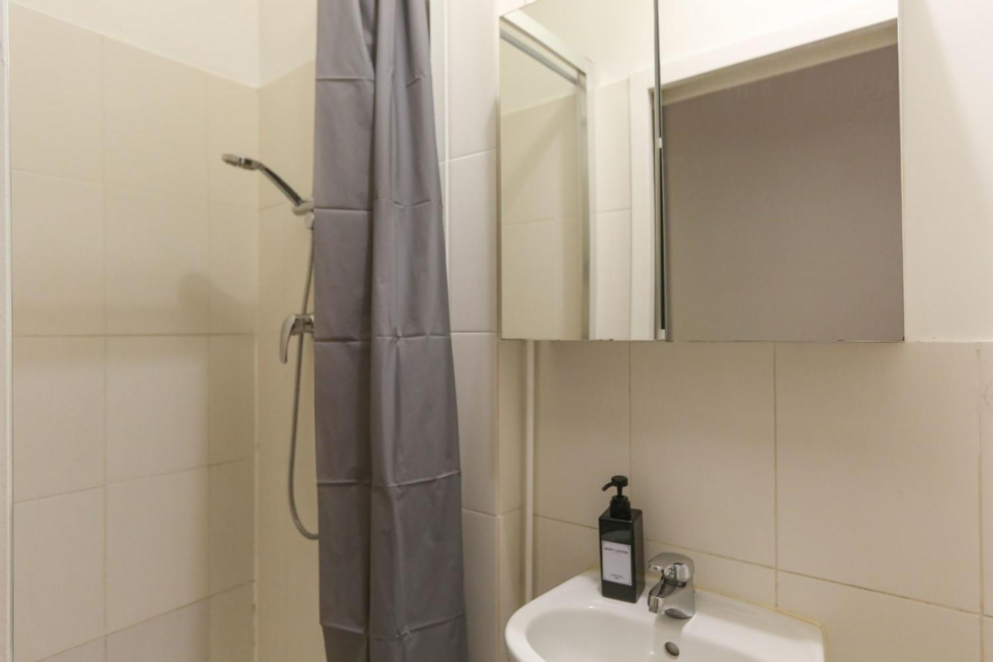 פריז Nice And Comfortable Studio Apartment מראה חיצוני תמונה