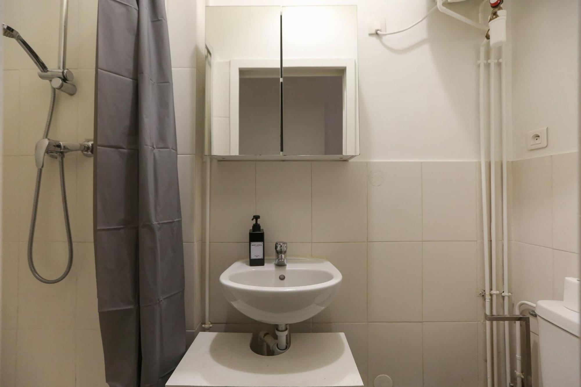 פריז Nice And Comfortable Studio Apartment מראה חיצוני תמונה