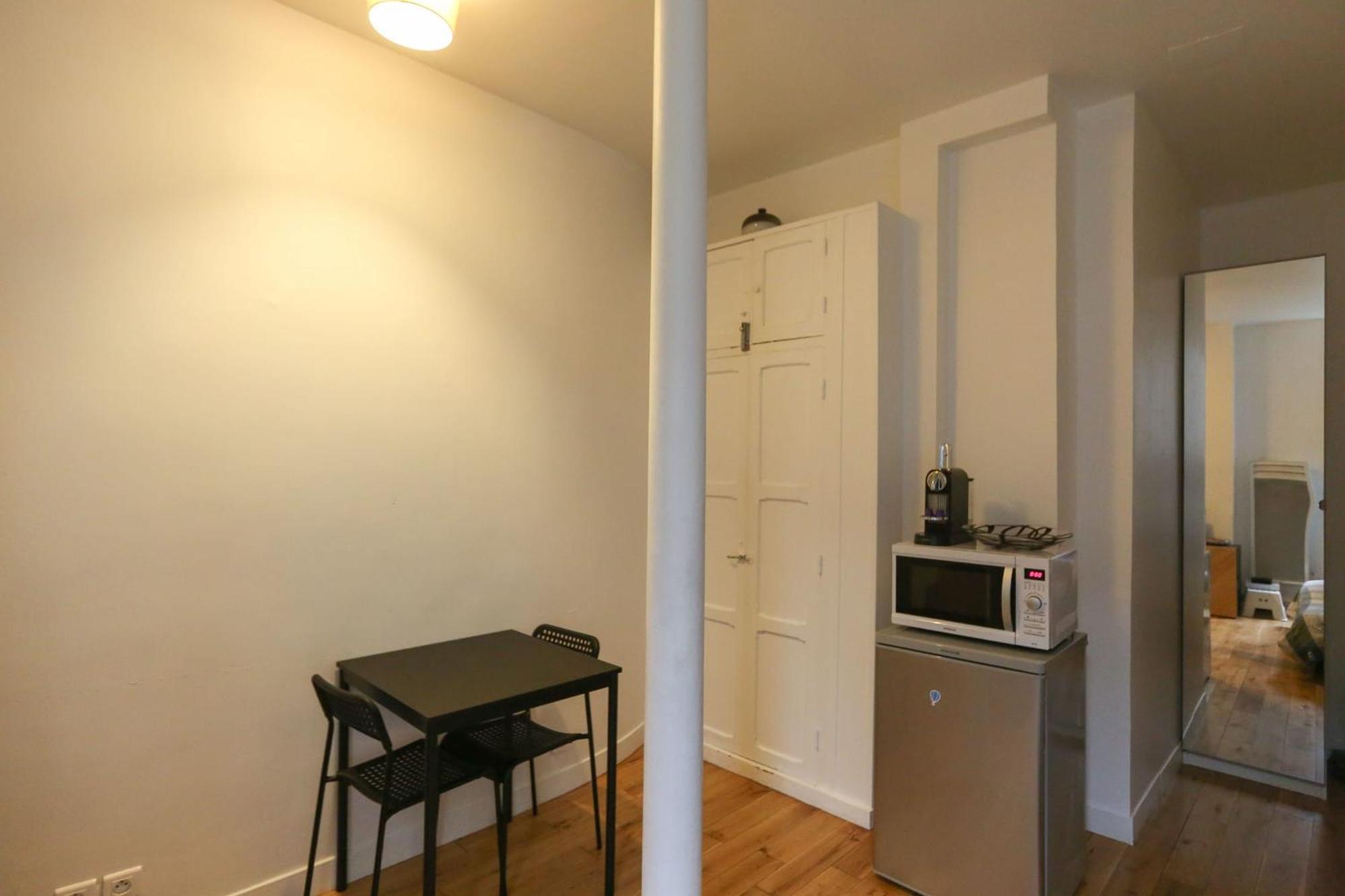פריז Nice And Comfortable Studio Apartment מראה חיצוני תמונה