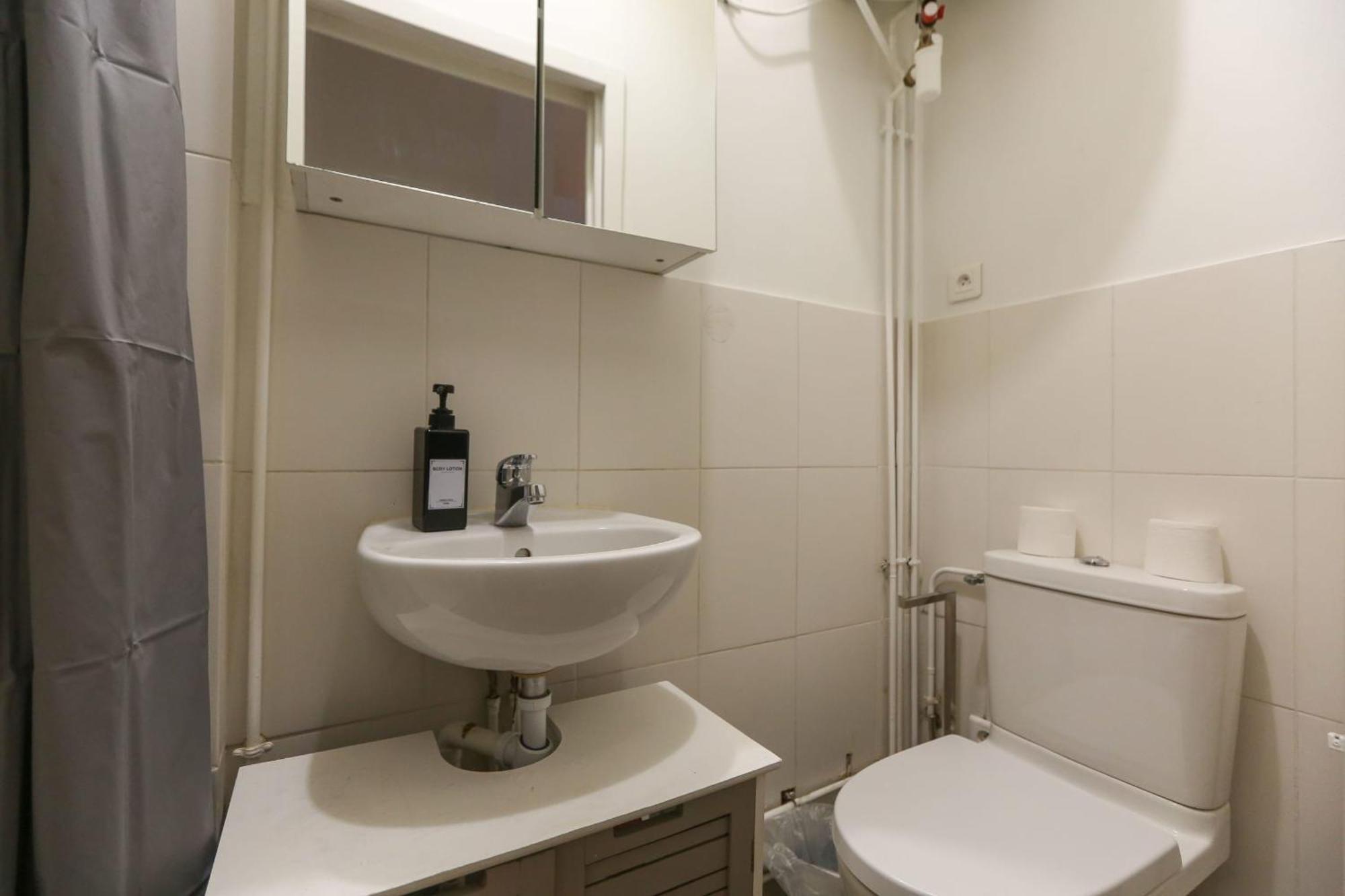 פריז Nice And Comfortable Studio Apartment מראה חיצוני תמונה